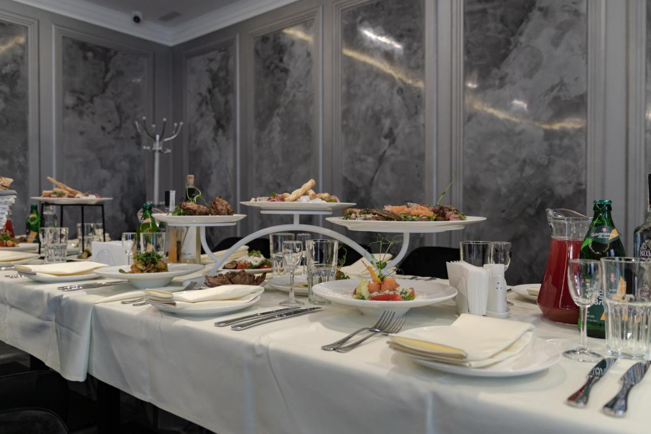 President Hotel&Restaurant&Spa Trostyanets  Extérieur photo